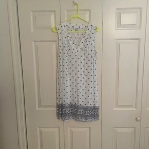 Black and white sleeveless cotton dress